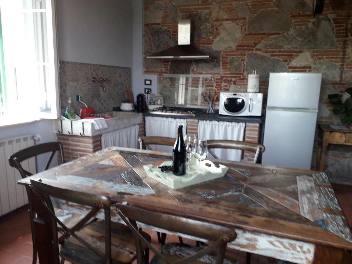 Casa De Servi Lucca Bagian luar foto